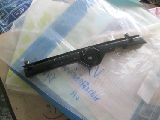 ขาย พลาสติกยึดปลายกันชนหน้า VIGO ตัวแรก ข้าง RH