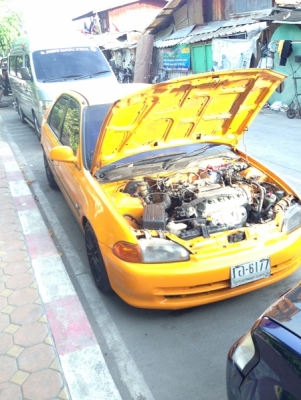 เหลือง Spoon เบาะตัวเมกาคู่หน้า ไมล์หน้าขาวยี่ปุ่น กันชนหน้าหลังตัวนอก ไฟมุมส้ม ท่อ spoon =ช่วงล่างหนึบๆ ล้อแม็กยี่ปุ่น หางหลังspoon อื่นๆๆอีกเพียบ ขับมันสนุกๆแป๊นๆ