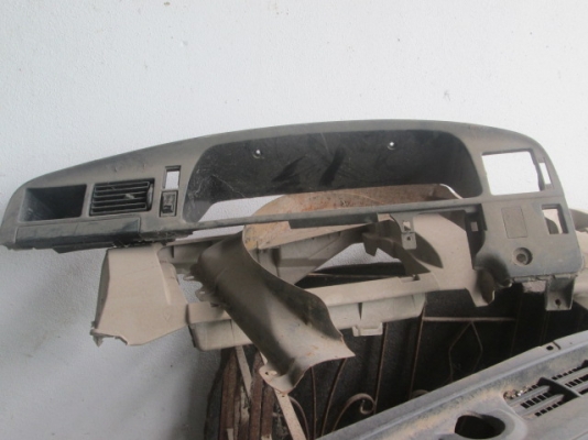ขายแผงคอนโซลหน้ารถเก๋ง ไม่ระบุรุ่น