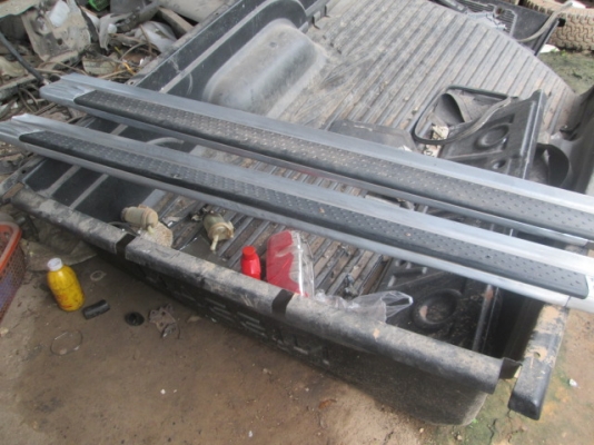 ขาย บันไดเสริม Dmax ของแท้ตามสภาพ 1 คู่