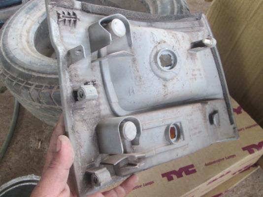 ขายชุดเสื้อไฟเลี้ยวซ้าย TOYOTA HIACE