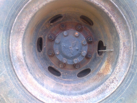 ขายด่วน..รถสิบล้อ MITSUBISHI ระหัสคัสซี FN225 K เครื่องยนต์ MITSUBISHI 6D14 รถสวย พร้อมใช้ มีทะเบียนครบ.