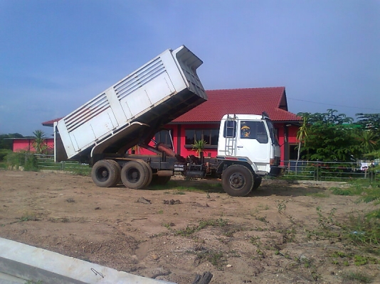 ขายด่วน..รถสิบล้อ MITSUBISHI ระหัสคัสซี FN225 K เครื่องยนต์ MITSUBISHI 6D14 รถสวย พร้อมใช้ มีทะเบียนครบ.