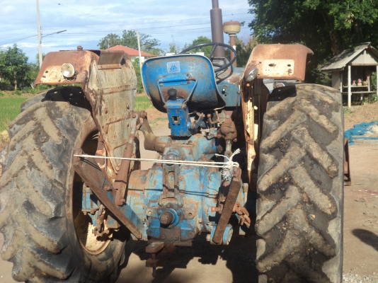 ขาย รถไถฟอร์ด พร้อมใช้งาน ขาย รถไถฟอร์ด พร้อมใช้งาน