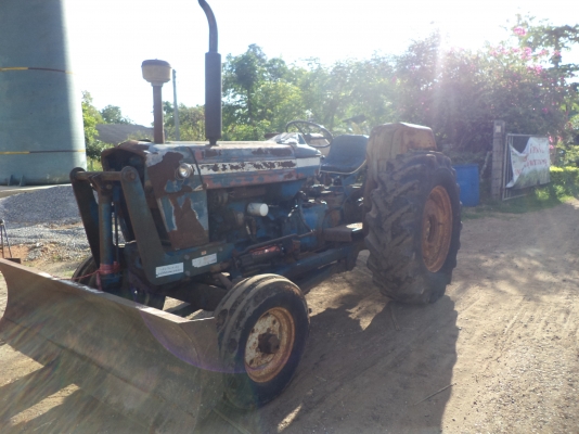 ขาย รถไถฟอร์ด พร้อมใช้งาน ขาย รถไถฟอร์ด พร้อมใช้งาน