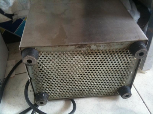 ขายเครื่องค้ันน้ำส้ม ไฟฟ้า มือสอง สภาพดี ครับ ขายเครื่องค้ันน้ำส้ม ไฟฟ้า มือสอง สภาพดี ครับ