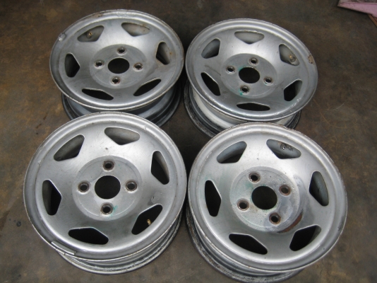 แม็คมาสด้าแฟมิเลีย ขอบ13 4รู 110