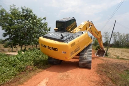 ขายด่วน..รถสิบล้อ ท้ายลาด HINO ZM 303 เครื่อง HINO EK100 รถสวย ใส่แบคโฮ KOMATSU PC200 สบาย ๆ มีทะเบียนครบ.