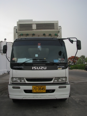 ขาย Isuzu 6 ล้อใหญ่ 200 แรงตู้ห้องเย็น พร้อมเครื่องทำความเย็น