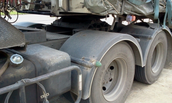 NISSAN DIESEL  22 ล้อ พร้อมหาง 3 เพลา จัดไฟแนนซ์ได้ 1,100,000 บาทค่ะ