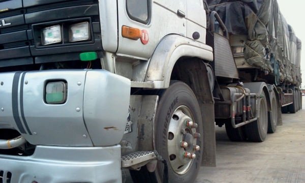 NISSAN DIESEL  22 ล้อ พร้อมหาง 3 เพลา จัดไฟแนนซ์ได้ 1,100,000 บาทค่ะ