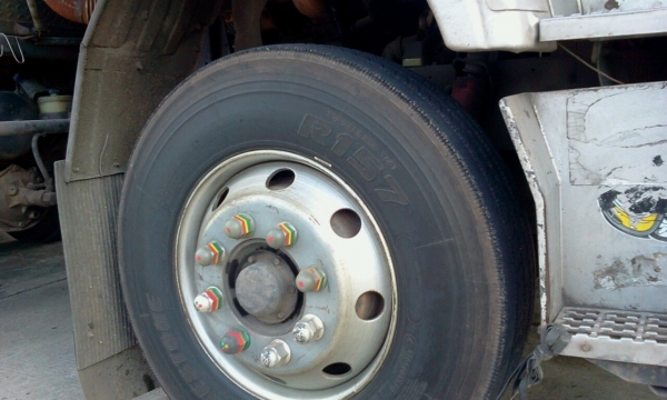 NISSAN DIESEL  22 ล้อ พร้อมหาง 3 เพลา จัดไฟแนนซ์ได้ 1,100,000 บาทค่ะ