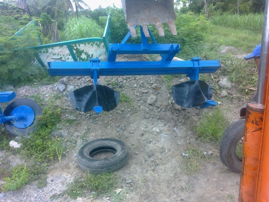 ขายผานดิปเปอร์หัวหมูผ่าร่องอ้อย รถไถใหญ่