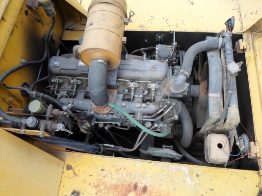 เจ้าของลดราคา  ลดราคาขาย รถบด 9 ล้อยาง Kawasaki KR20 สภาพสวยมาก