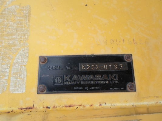 เจ้าของลดราคา  ลดราคาขาย รถบด 9 ล้อยาง Kawasaki KR20 สภาพสวยมาก