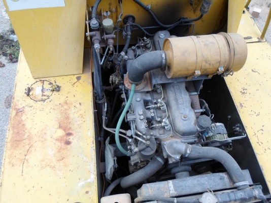 เจ้าของลดราคา  ลดราคาขาย รถบด 9 ล้อยาง Kawasaki KR20 สภาพสวยมาก