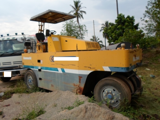 เจ้าของลดราคา  ลดราคาขาย รถบด 9 ล้อยาง Kawasaki KR20 สภาพสวยมาก