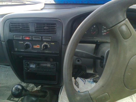 ญาติฝากขายบิ๊กเอ็มจอโค้งหัวเดียวเน้นเครื่องดีคัสซีสวยแอร์เย็นช่วงล่างดีพร้อมเข้าสวน(แต่สีไม่สวย)ภายในยังสวยห้องเครื่องเดิมๆตะเข็บเดิมๆ 1993 NISSAN, BIG M 2.5 DX ญาติฝากขายบิ๊กเอ็มจอโค้งหัวเดียวเน้นเครื่องดีคัสซีสวยแอร์เย็นช่วงล่างดีพร้อมเข้าสวน(แต่สีไม่สวย)ภายในยังสวยห้องเครื่องเดิมๆตะเข็บเดิมๆ 1993 NISSAN, BIG M 2.5 DX