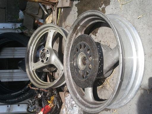 ขายล้อแม็ก 4สูบ 3ก้าน หน้า 3.00 หลัง 4.00 ครับ ขอบ17 หน้าหลัง ขายล้อแม็ก 4สูบ 3ก้าน หน้า 3.00 หลัง 4.00 ครับ ขอบ17 หน้าหลัง