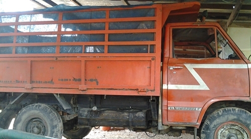 ขายรถดัม4ล้อกลาง พร้อม รถแบ็คโฮairman pc20