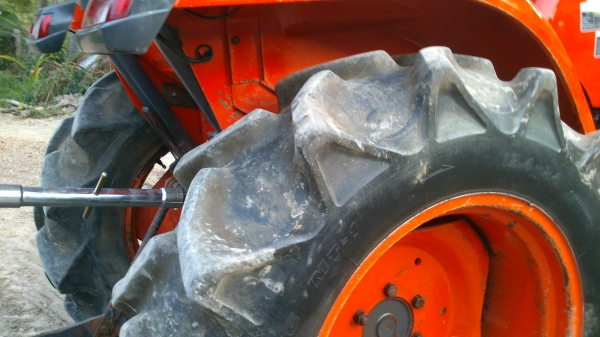 ขาย คูโบต้า 3608 สวยสีเดิมๆ เครื่องแน่น(มีรถส่งให้ราคาไม่แพง)