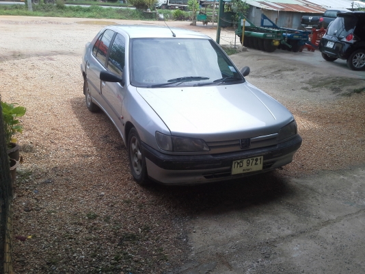 เปอร์โช  306   เกียออโต้  ปี  97ขับดีนิ่ง  ช่วงล่างทำมาหมดแล้ว