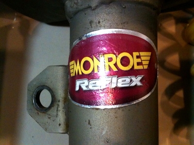 โช็คสปริงชุดโหลด Altis 01-06 สปริงหลัง APEX โช็คหน้าหลัง Monroe reflex โหลดลง 1-2 นิ้ว และเบ้าโช็คสองตัวครับ โช็คสปริงชุดโหลด Altis 01-06 สปริงหลัง APEX โช็คหน้าหลัง Monroe reflex โหลดลง 1-2 นิ้ว และเบ้าโช็คสองตัวครับ