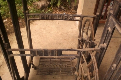 ขาจักรซิงเกอร์ ฟิลลิปสภาพสวยๆครับไม่ผุครับหายากแล้วครับราคานี้คุ้มครับ ขาจักรซิงเกอร์ ฟิลลิปสภาพสวยๆครับไม่ผุครับหายากแล้วครับราคานี้คุ้มครับ