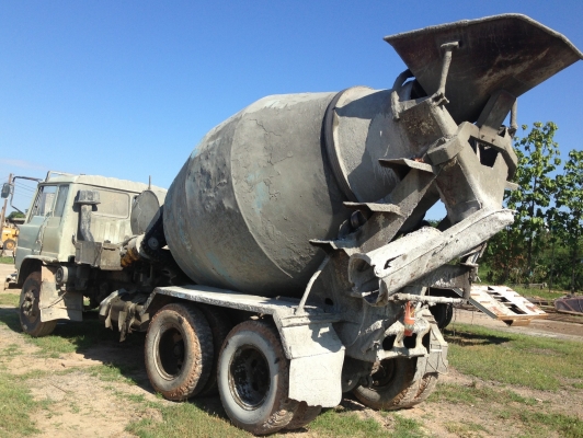 HINO F18 - 185 HP HO7C รถโม่ปูน สิบล้อ 2 เพลาสภาพดีพร้อมใช้งานได้เลย ช่วงล่างคัชซีสวยมากไม่มีบวม โม่ปูนแบบโซ่ไม่มีรั่วไม่มีซึ่ม เอกสารเล่มทะเบียนมีครบพร้อม ราคาต่อรองได้ครับ