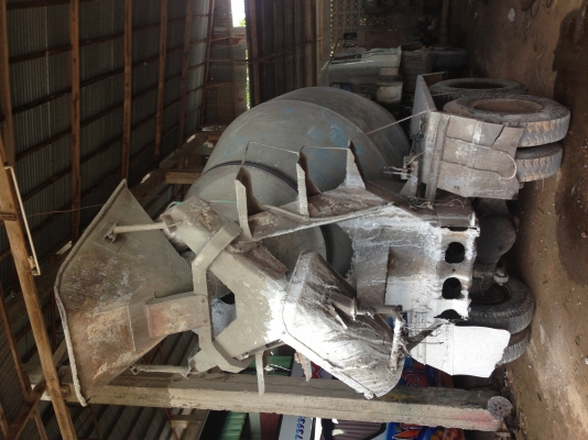 HINO F18 - 185 HP HO7C รถโม่ปูน สิบล้อ 2 เพลาสภาพดีพร้อมใช้งานได้เลย ช่วงล่างคัชซีสวยมากไม่มีบวม โม่ปูนแบบโซ่ไม่มีรั่วไม่มีซึ่ม เอกสารเล่มทะเบียนมีครบพร้อม ราคาต่อรองได้ครับ