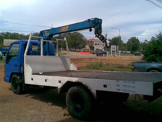 ขายรถอีซูซุ NKR ติดเครนทาดาโน่ท้องวี 2.2 ตัน 3 ปลอก สภาพสวย พร้อมใช้