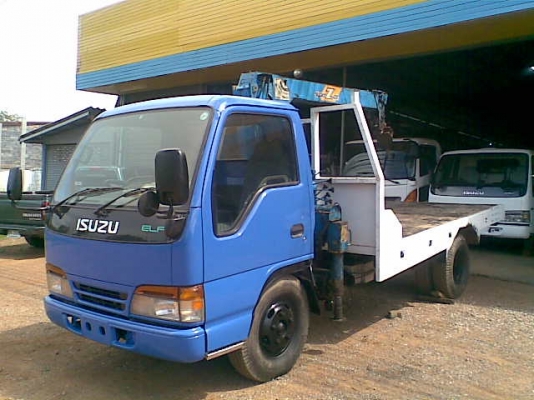 ขายรถอีซูซุ NKR ติดเครนทาดาโน่ท้องวี 2.2 ตัน 3 ปลอก สภาพสวย พร้อมใช้