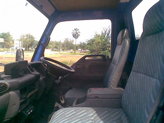 ขายรถอีซูซุ NKR ติดเครนทาดาโน่ท้องวี 2.2 ตัน 3 ปลอก สภาพสวย พร้อมใช้