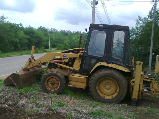 ขายด่วน  รถตักหน้า ขุดหลัง CAT 428 C รถสวย พร้อมใช้งาน มีทะเบียนครบ.