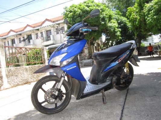 ยังไงก็ขาย clickปี49 ถูกมากๆ ล้อแม็กแท้ชุดโอนครบ