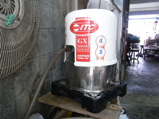 ขายปั้มน้ำ Hitachi 100 W ถังสแตนเลสสภาพสวย พร้อมใช้งาน รับประกันคุณภาพ ดูประวัติขายผมได้ครับ