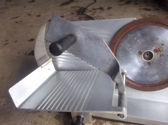 เครื่องสไลด์เนื้อให้มีความหนาบางตามที่กำหนดเนื้อที่สไลด์ออกสวย(VDOให้ดู)