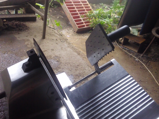 เครื่องสไลด์เนื้อให้มีความหนาบางตามที่กำหนดเนื้อที่สไลด์ออกสวย(VDOให้ดู)