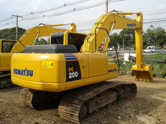 รถแบคโค komutsu  pc200-8 ทำงาน 9,192 ชั่วโมง