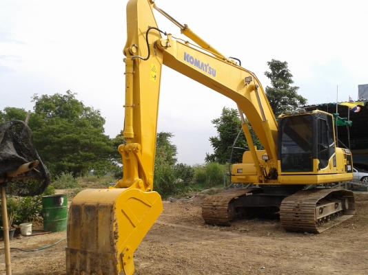 รถแบคโค komutsu  pc200-8 ทำงาน 9,192 ชั่วโมง