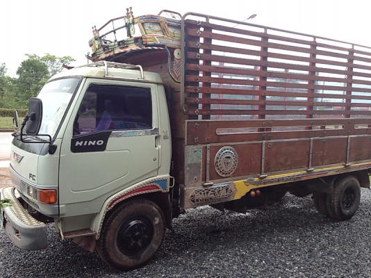 6ล้อ HINO ซูเปอร์เสี่ย FC2WHKA  ยาว5.5เมตร รถห้าง