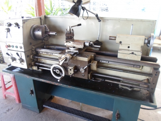 แท่นกลึง 4.5 ฟุต 3 เพลา เกียร์บล็อก กลึงเกลียวได้ไม่ต้องเปลี่ยนเฟือง  65,000