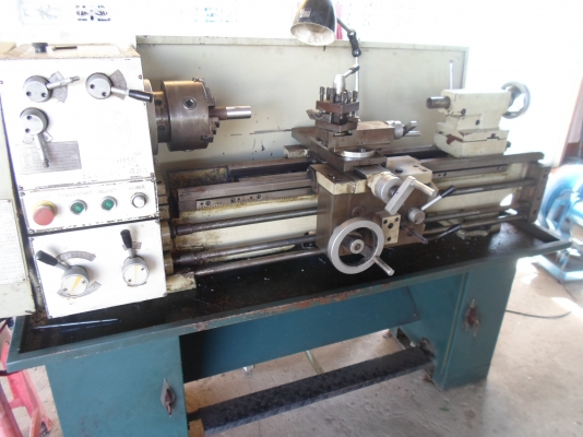 แท่นกลึง 4.5 ฟุต 3 เพลา เกียร์บล็อก กลึงเกลียวได้ไม่ต้องเปลี่ยนเฟือง  65,000