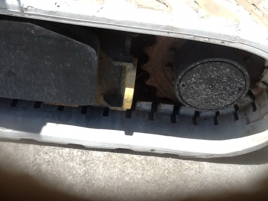 ขายรถกระเช้า  HITACHI  HX99B สภาพดีค่ะ ไม่เก่าเลย สนใจติดต่อเจี๊ยบเลยค่ะ 087-3310254 ค่ะ