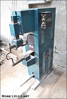 เครื่อง อาร์ค อาจิว SP-35 อาร์คสปอตรุ่นประหยัด สำหรับโรงงานอุตสาหกรรมขนาดเล็กและขนาดกลาง