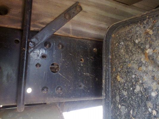 ขาย NPR 120 ฝาขาว ปี 39 ยาว 4.3  เฟืองF  เครื่องดี แชชซีสวย มีแอร์พร้อมครับ