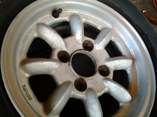 ขายล้อกล้วย 4 รู 110 ขอบ13/5.5 นิ้วขอบสวยเดิมๆ