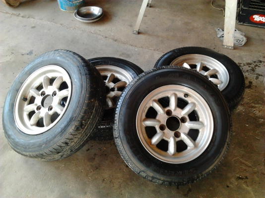 ขายล้อกล้วย 4 รู 110 ขอบ13/5.5 นิ้วขอบสวยเดิมๆ