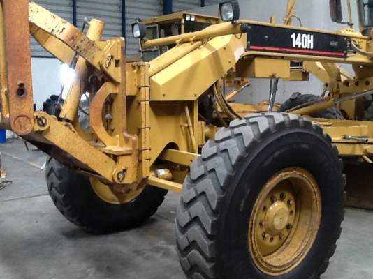 รถเกรด 140H ถึงไทยแล้วค่ะ สภาพดีและสวยมากค่ะ สนใจโทรหาเจี๊ยบเลยค่ะไม่ผิดหวัง 087-3310254 ค่ะ