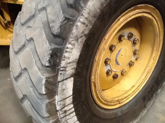 รถเกรด 140H ถึงไทยแล้วค่ะ สภาพดีและสวยมากค่ะ สนใจโทรหาเจี๊ยบเลยค่ะไม่ผิดหวัง 087-3310254 ค่ะ